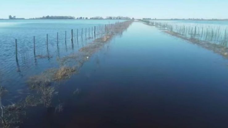 Bullrich: anuncios para inundados y foto con la Mesa de Enlace